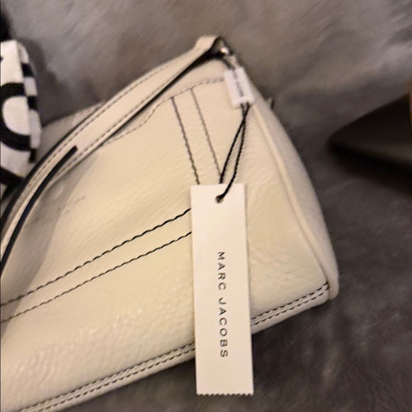 Marc Jacobs Cream Crossbody Bag - Picture 11 of 12